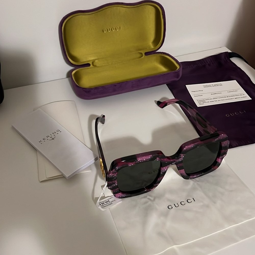 New Gucci Sunglasses - Picture 3 of 7